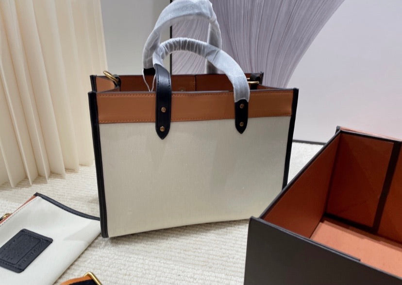 COACH  Tote ladies Handbag